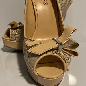 Guess lace platform heels. Buy 1 get 1 free